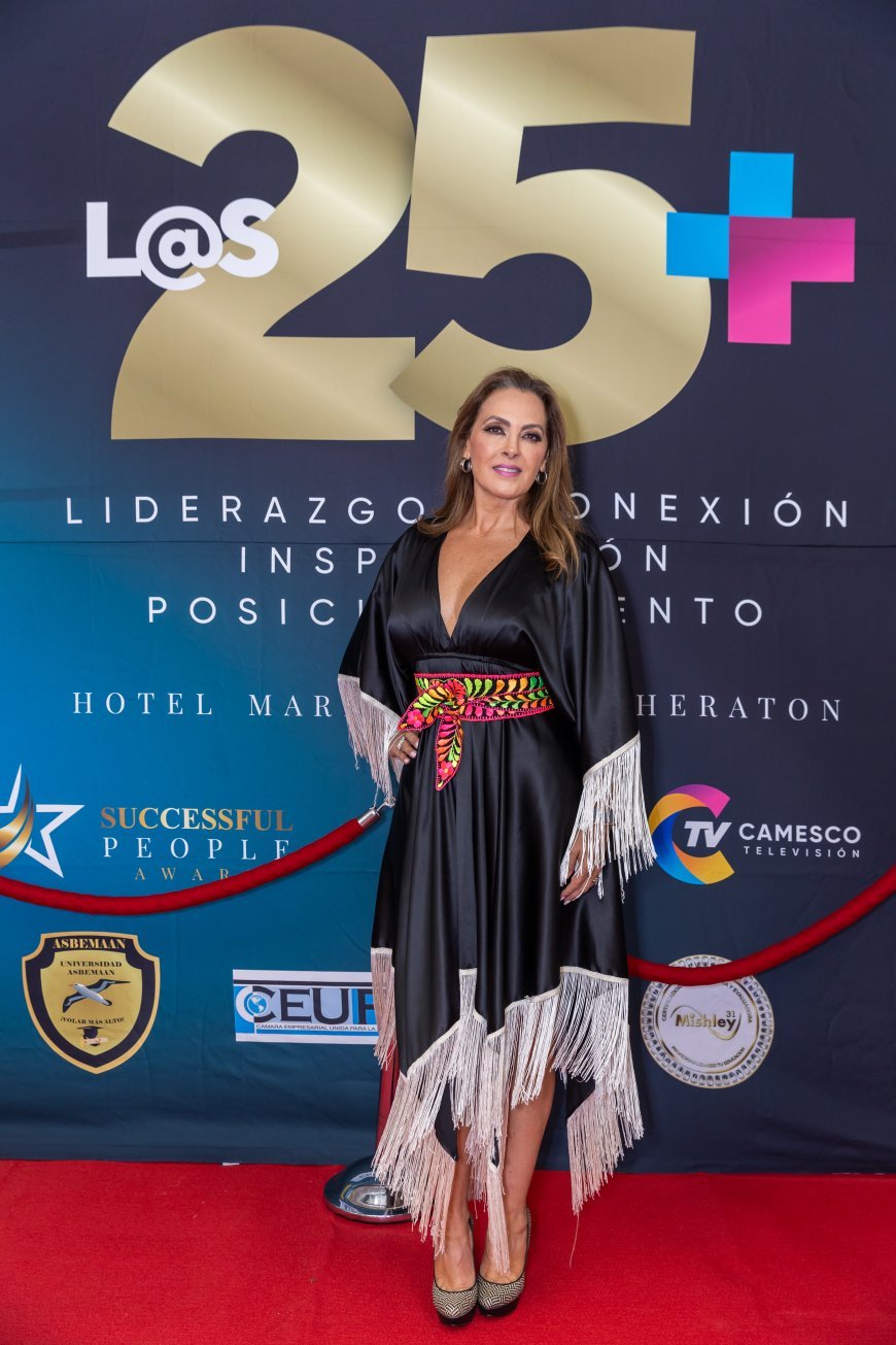 Alfombra Roja - X Edición de “Los 25 Más"