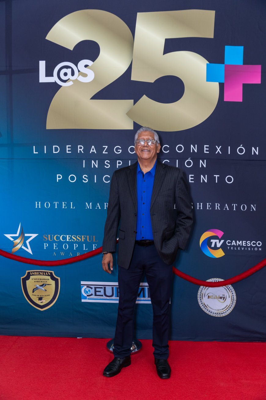 Alfombra Roja - X Edición de “Los 25 Más"