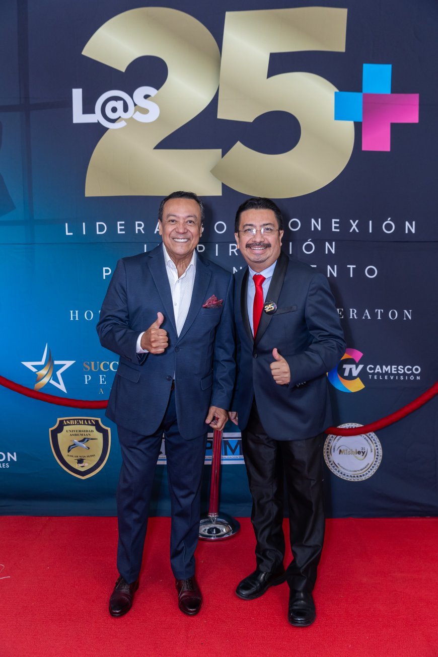 Alfombra Roja - X Edición de “Los 25 Más"