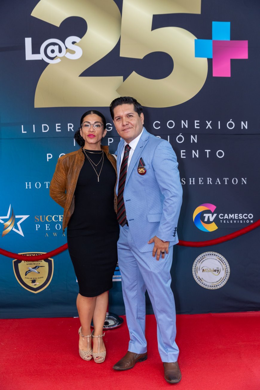 Alfombra Roja - X Edición de “Los 25 Más"